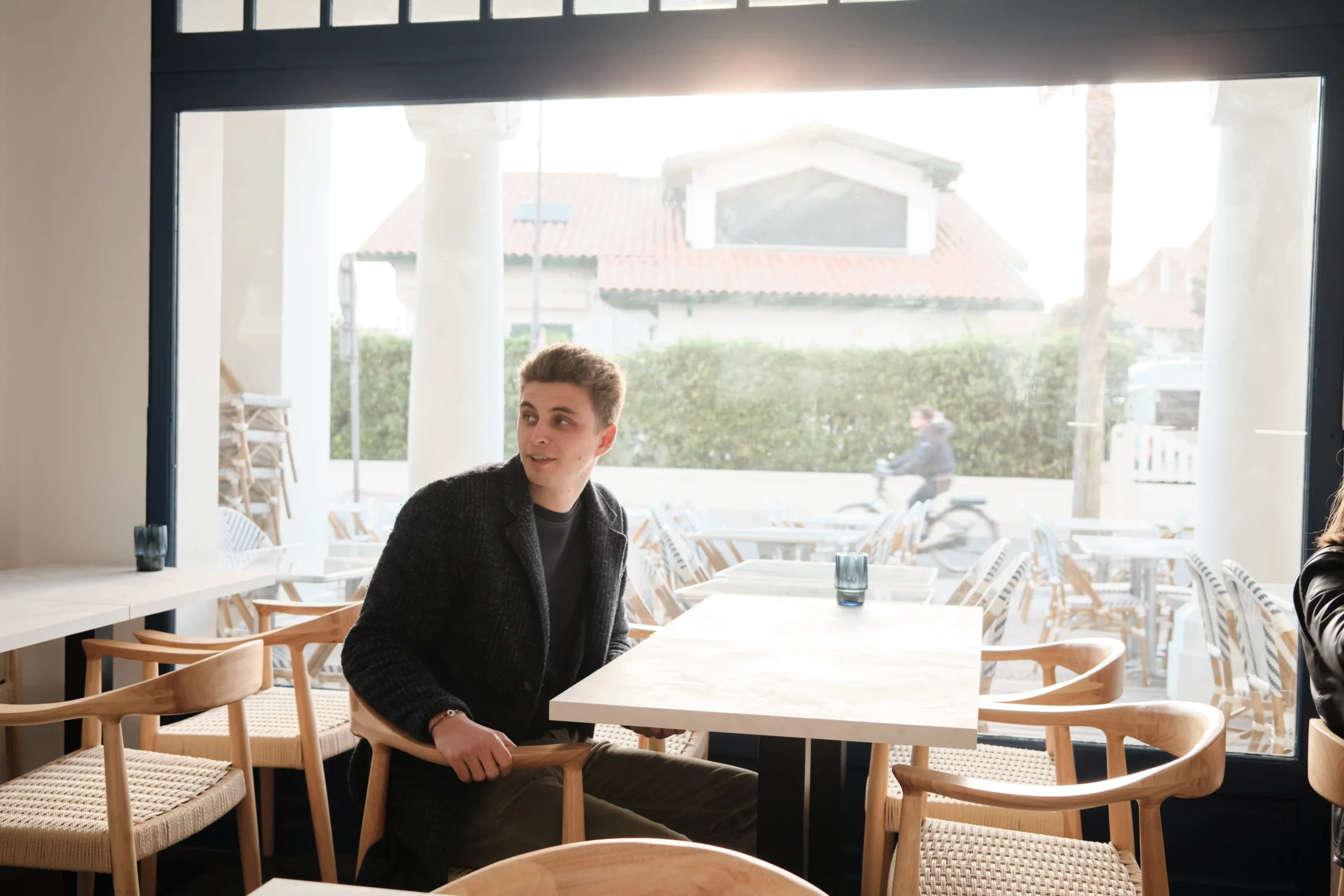 Client salle intérieure - Café des Délices Hendaye