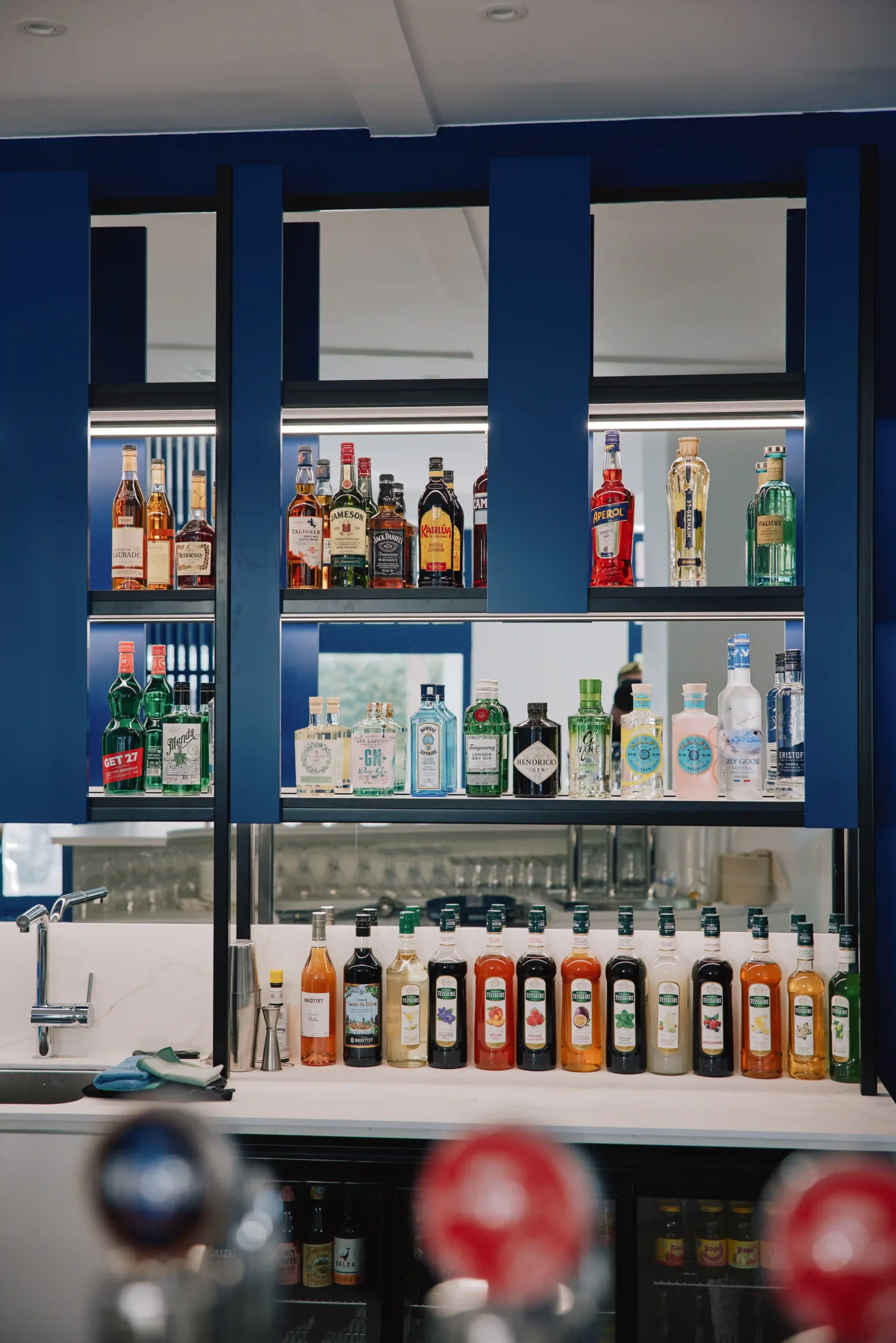 Bar salle intérieure - Café des Délices Hendaye